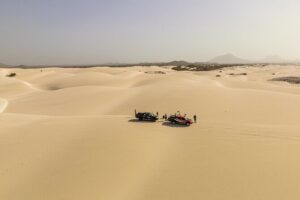 4WD Boa Vista group day tour south and north with sandboarding - Morro de Areia dunes: sandboarding and that big high view