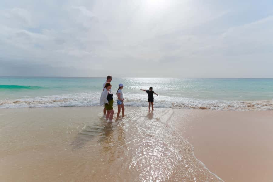 Boa Vista: Beautiful Beaches, Turtles & Djeu Island Snorkel - Santa Monica Beach plus lighthouse views: the “wow” stretch