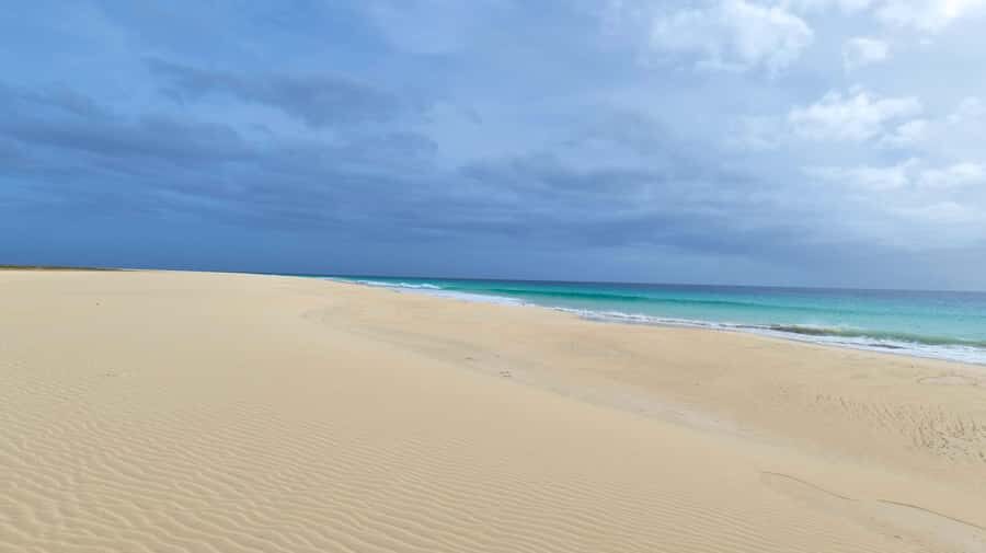Boa Vista: Beautiful Beaches, Turtles & Djeu Island Snorkel - Morro de Areia dunes: sandboarding on Boa Vista’s biggest slopes