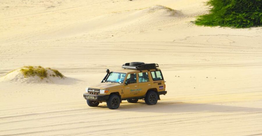 Boa Vista Jeep Expedition: Santa Monica & Desert (4-Hour) - Professional local guide: why the commentary matters