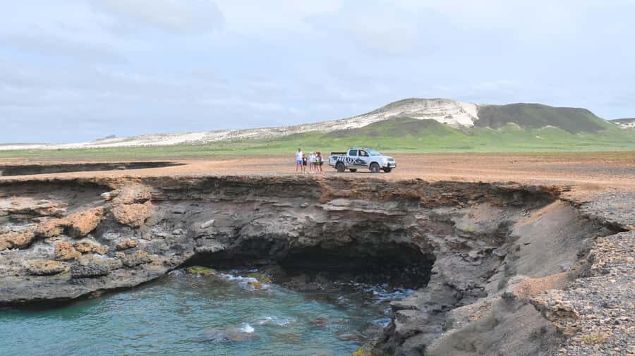 Boa Vista: Shark, Turtles, Cave, Sandboarding & Tasting Tour - Guides and the group feel: what makes the day smoother