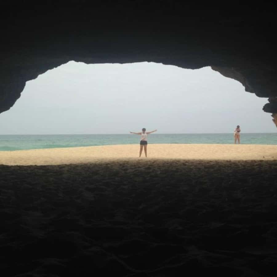 Boavista: Santa Monica beach, Varandinha cave, Sand dunes - Pickup, small-group pace, and how the tour actually feels