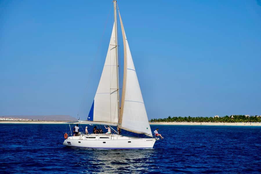 Half-Day Sailing Yacht Adventure in Sal Island - 3 hours - The 3-hour flow: sailing along the coast, then a quick water break
