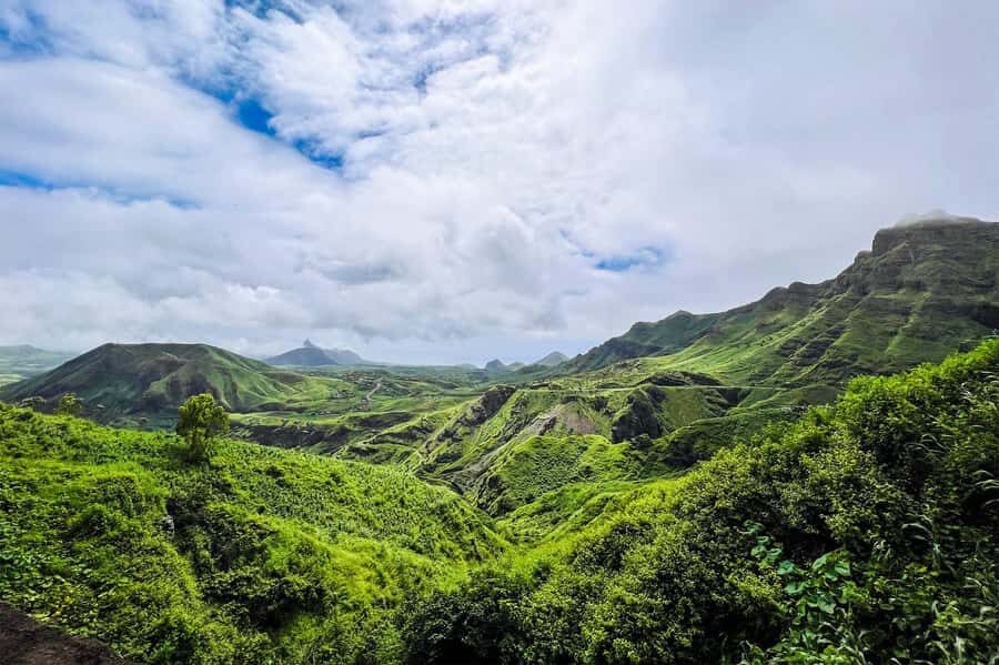 Island tour with German-speaking guide for cruise guests - Serra Malagueta Natural Park and Calheta de São Miguel: Built-In Scenery Breaks