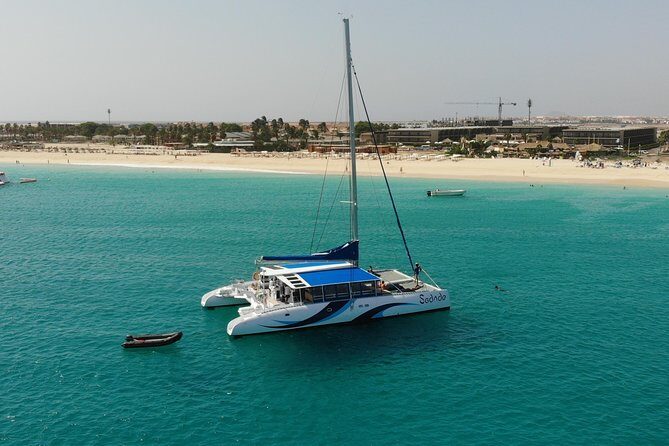 Lounge Catamaran SODADE Half-Day - Serra Negra and Loggerhead Clues on the Way to Palmeira