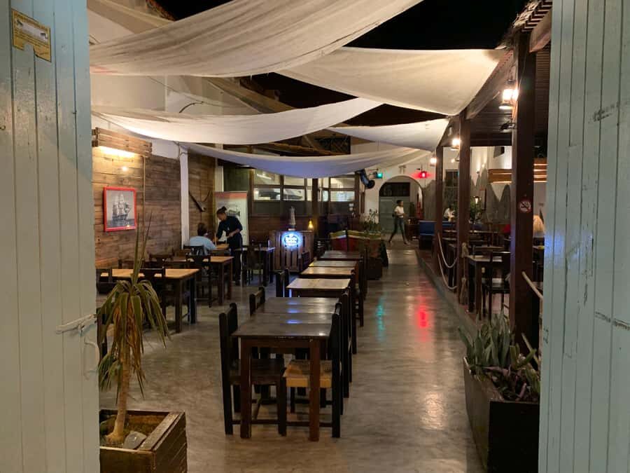 Mindelo Cultural: city tour "Mindelo by Night" - Outskirts bar in the second half: traditional live music with a different feel