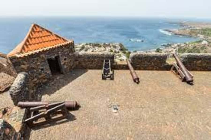 Praia & Cidade Velha: Guided City Tour - Footwear, water, and how to make the walk easier