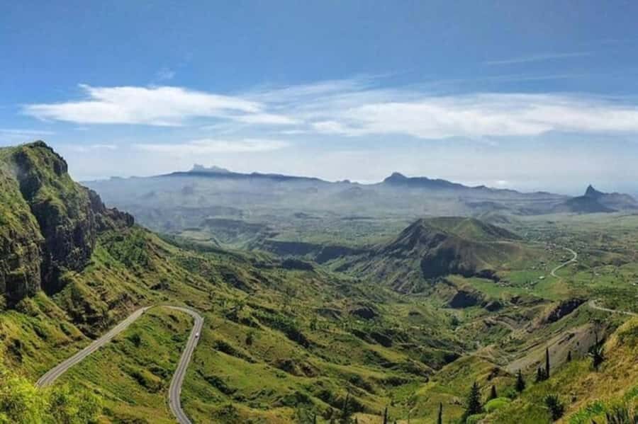 Praia: Day trip by minibus for cruise passengers - Praia and Santa Cruz side stops: quick looks at districts