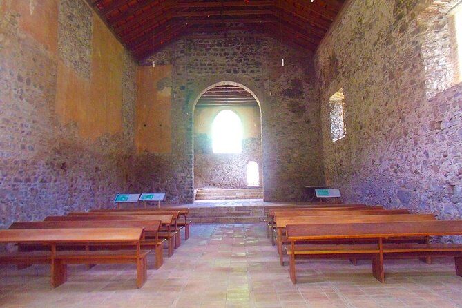 Santiago Island: Best of Praia & Cidade Velha Tour, a World Heritage Site - Praia City Hall and the Plateau walking loop