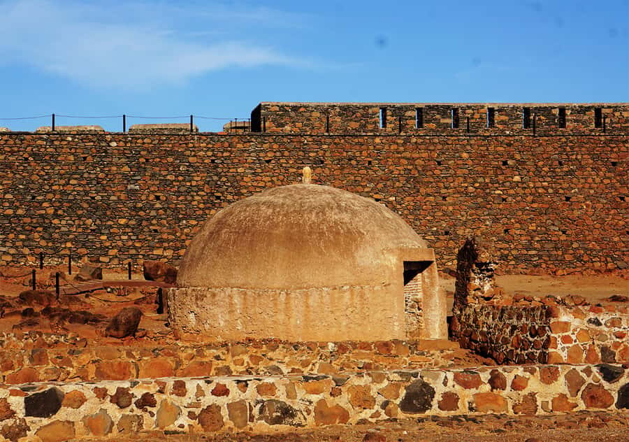 Santiago Island: Highlights of Cidade Velha with Local Guide - Banana Street and the Convent of São Francisco: colonial streets with local character