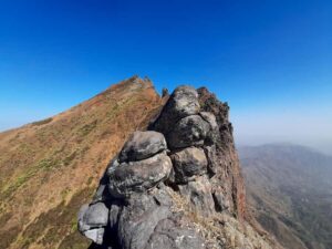 Santiago: Monte Tchota Natural Park to Pico d'Antónia Hike - Climbing to Pico d’Antónia (1394 m): the view you came for