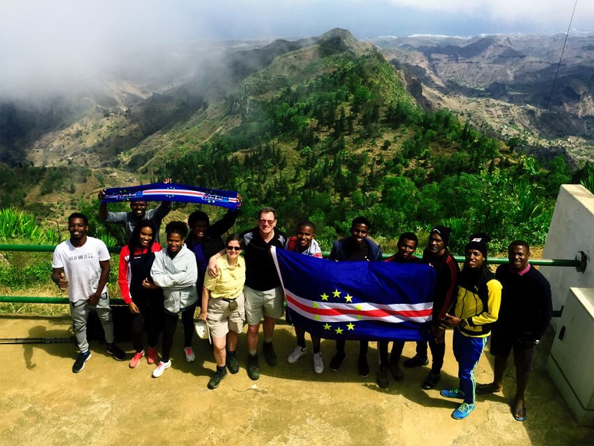 Santiago: Trek from Serra Malagueta to Rabelados Community - Rabelados community: thatched houses and keeping older beliefs