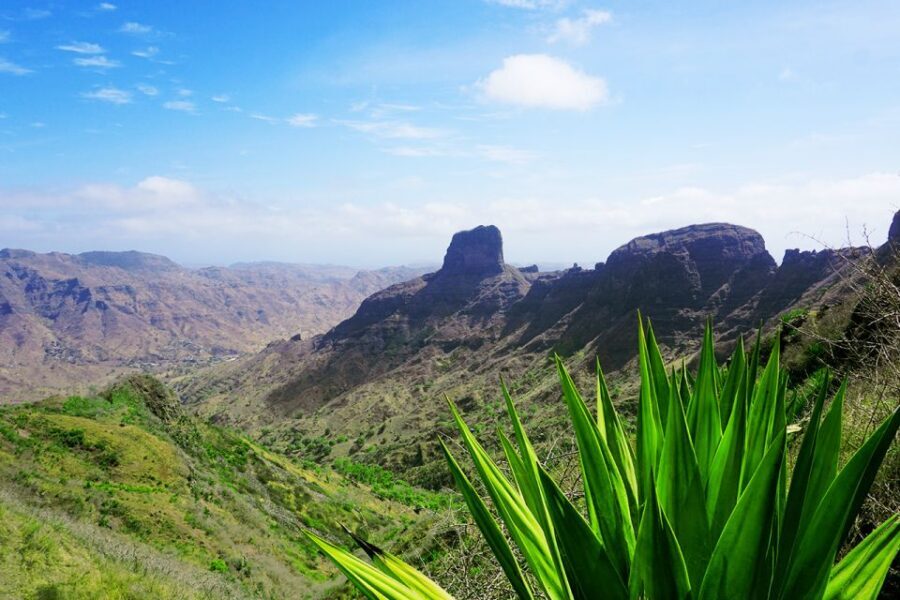 Santiago: Trek from Serra Malagueta to Rabelados Community - The hike profile: 11.5 km one-way, mostly flat, still a workout