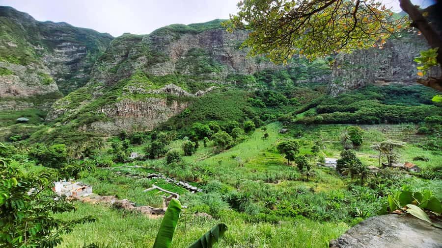 Santo Antão: Full Day Island Tour & Visit to Cova de Paúl - Delgadin and Ribeira da Torre: natural towers and the farming road