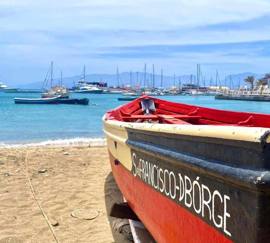 São Vicente: Snorkel with Sea Turtles Adventure - São Pedro: your gear gets sorted, and you learn fast